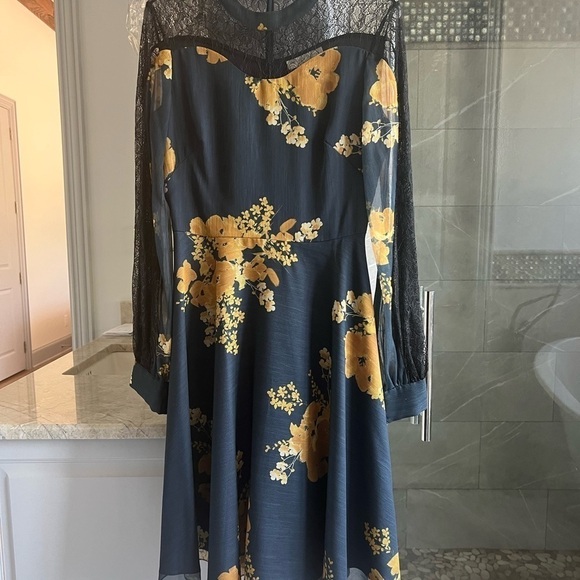 Sachin & Babi Velir Mock-Neck Floral-Print Georgette Dress w/ Lace - Picture 11 of 14